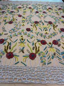 Tissu brodé à la main avec des perles - Product Image 3