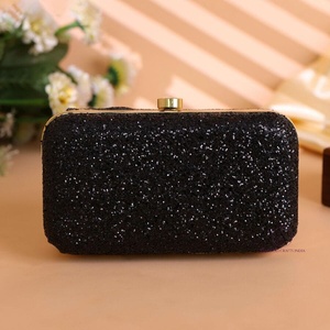 Nouvelle arrivée : Pochette noire scintillante pour femme, sac à main de soirée avec chaîne amovible pour femme. - Product Image 3