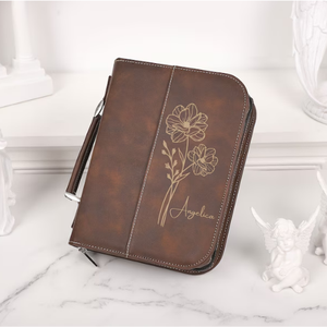 Housse de Bible en Cuir Véritable Personnalisée avec Fleur de Naissance Gravée, Étui de Bible en Cuir, Pochette de Livre Religieux, Cadeau Religieux - Product Image 3