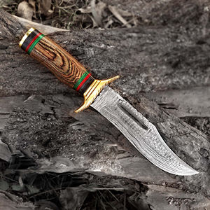 Cuchillo de Caza Hecho a Mano de Acero de Damasco con Mango de Madera y Funda de Cuero, Cuchillo Bowie Personalizado para Supervivencia al Aire Libre - Product Image 5