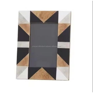 Cadre photo en bois fait main avec un design à rayures linéaires orange doux, décoration minimaliste moderne pour la maison - Product Image 5