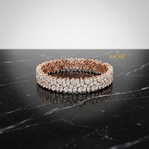 สร้อยข้อมือเงินชุบโรสโกลด์ประดับเพชรทรงมาร์คีส์หรูหรา ดีไซน์โดดเด่นเปล่งประกาย สง่างามเหนือกาลเวลา เหมาะเป็นของขวัญสำหรับงานแต่งงานของผู้หญิง - Product Image 3