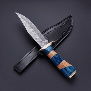 Cuchillo de Caza Premium Hecho a Mano de Acero de Damasco, Cuchillo de Supervivencia para Acampar al Aire Libre con Hoja Fija Personalizada y Mango de Resina de Madera Exótica - Product Image 1