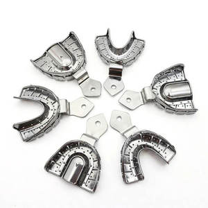 Bandejas de Impresión Manuales de Plástico Reutilizables Personalizadas para Odontología Anterior - Uso Dental Profesional - Product Image 1
