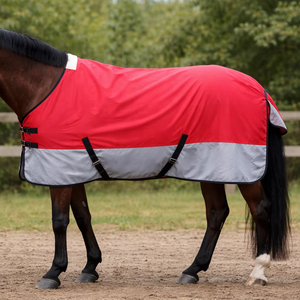 Couverture d'extérieur pour chevaux Kiran Overseas Ko-69 rouge, imperméable, 600D, rembourrage 220 GSM, fermeture à boucle, lavable en machine, Ripstop - Product Image 1