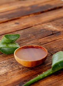 Extracto de aloe vera premium con propiedades calmantes para uso versátil en cuidado de la piel, suplementos y formulaciones a granel. - Product Image 4