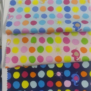 Designs abstraits colorés et magnifiques sur tissu en coton tissé de haute qualité, largeur 44 pouces, prêts pour une expédition immédiate. - Product Image 5