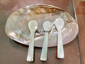 Cuillère en nacre de qualité supérieure, élégante cuillère de service par Tradebyd - Product Image 4