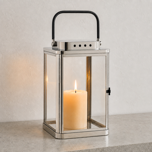 Farol de vela contemporáneo de acero inoxidable de primera calidad con un distintivo marco de trípode y un diseño geométrico único para colgar. - Product Image 5