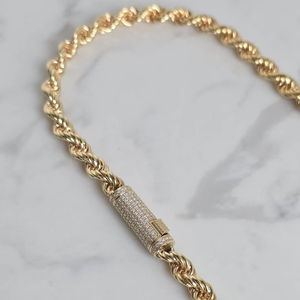 Collar de Cadena de Cuerda de Plata de Ley 925 de 8 mm con Diseño de Cruz Chapado en Oro de 14K y Moissanita - Estilo Italiano, Regalo Perfecto - Product Image 1