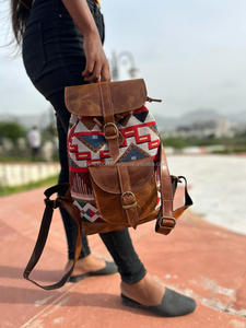 Sac à dos fait main en cuir Jacquard Offre Spéciale sac à dos en cuir véritable unisexe multi-usage nouveau sac Design Vintage produit en vrac en gros - Product Image 2