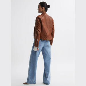 Veste de moto en cuir véritable pour femme de haute qualité avec garniture en fourrure, réversible, imperméable, style motard d'hiver, veste en cuir pour femme - Product Image 3