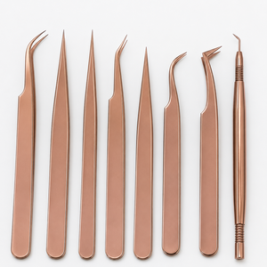 Pince à épiler personnalisée en acier inoxydable de qualité supérieure à pointe inclinée pour extensions de cils, outil d'isolation de volume pour cils, écologique, durable, violette - Product Image 4