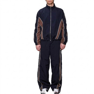 Conjunto Deportivo Personalizado de Dos Piezas con Logotipo Personalizado, Chaqueta y Pantalón de Poliéster de Peso Medio, Cierre Completo, Unisex, 100% Poliéster - Product Image 3