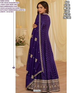Robe Anarkali en soie jacquard brodée Bandhani pour femme, coupe régulière, longueur ras du sol, élégante, toutes saisons, pour mariage et fête, par Roshan Gulzar - Product Image 4