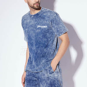 เสื้อยืดพรีเมียมทรงแอซิดวอชสำหรับผู้ชาย สไตล์โมเดิร์นสตรีท ผ้าระบายอากาศได้ดี สวมใส่สบาย เหมาะสำหรับชุดลำลองประจำวัน - Product Image 2