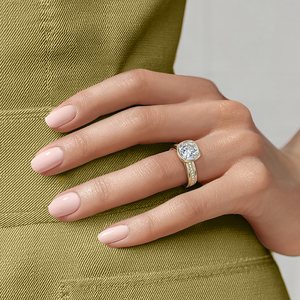 Bague solitaire à double rangée de diamants pavés sertis clos - Product Image 4
