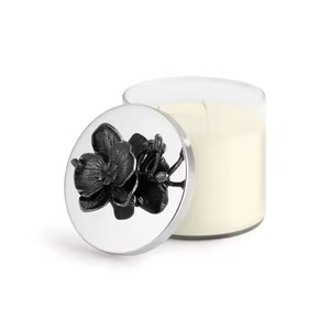 Tarro de cristal para velas de alta gama, redondo, para velas de soja, con tapa plateada y detalles de orquídea negra esculpida, ideal para hoteles y salones de lujo. - Product Image 1