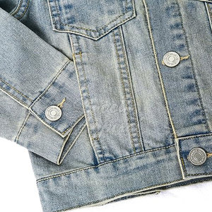 Chaqueta de Mezclilla Cómoda para Niños, Material Suave y Duradero, Perfecta para Uso Diario, Moda Urbana y Aire Libre - Product Image 6