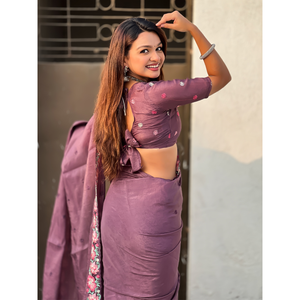 Sari brodé floral multicolore avec bordure ajourée, couleur vin pur, pour les mariages - Product Image 3