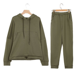 Traje Deportivo de Fabricación Pakistaní de Buena Calidad para Hombre, Traje Deportivo en Talla Personalizada, Traje Deportivo Ligero, Mejor Precio - Product Image 1