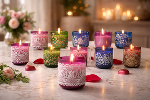 Commande en gros de bougies décoratives en cire de soja, pots en verre colorés, motifs imprimés à la main, parfumées, luxe, pour usage intérieur, pour Noël. - Product Image 2