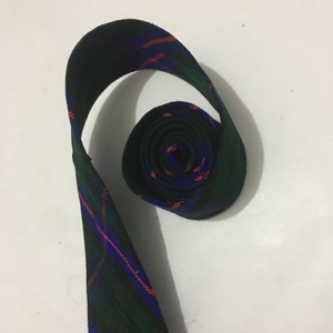 Corbatas de lana tartán, a menudo hechas en Escocia con materiales como lana 100% pura - Product Image 4