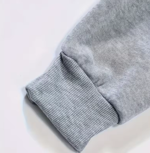Sudadera con capucha extragrande para mujer, con estampado de letras 'I'm Just A Girl' en la espalda, estilo casual para otoño e invierno - Product Image 2