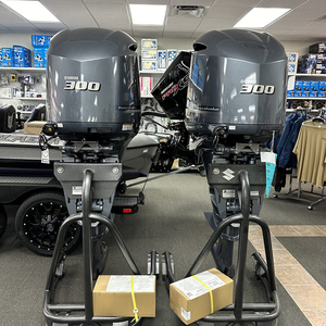 Par de Motores Yamaha F300XA y LF300XA de 4 Tiempos y Eje de 25 Pulgadas, NUEVOS - Product Image 3