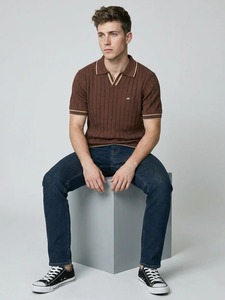 Polo en tricot marron pour homme, design rayé, vêtement décontracté, logo sur le devant, matière en coton, prix abordable, polos tendance - Product Image 4