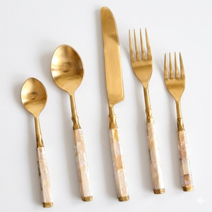 Ensemble de couverts vintage en gros avec manche en nacre, couteau et fourchette à poisson gravés ornés, de qualité supérieure pour hôtels de luxe - Product Image 4