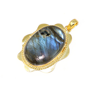 Pendentif en laiton plaqué or 22 carats avec pierre précieuse naturelle labradorite de style antique, forme ovale, bijoux tendance pour fille, vente en gros - Product Image 2