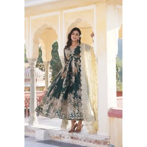 Conjunto de accesorios y ropa musulmana tradicional de MASAKA-Vestido de corte Alia listo para usar con Dupatta en el 2017 - Product Image 5