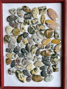 หินแจสเพอร์ธรรมชาติในมหาสมุทรอัญมณีทรงหลวมรูปทรงผสมและขนาดได้มากสำหรับการทำเครื่องประดับ - Product Image 3