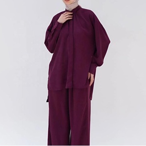 Ensemble de survêtement allongé couleur bordeaux, style tendance, coupe ample pour le sport et le yoga, avec pantalon évasé et effet empilé, pour femme, collection automne-hiver, tenue modeste - Product Image 6
