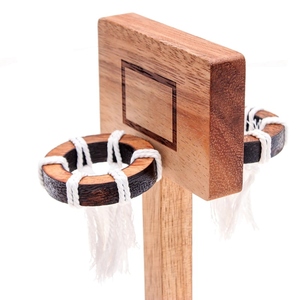 Jeu de basket-ball en bois pour 2 joueurs avec deux paniers et lanceurs, jouet de sport interactif de bureau pour le plaisir familial et le jeu de compétences - Product Image 5