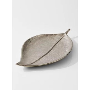Plat à nourriture en aluminium de qualité supérieure, design avantageux, couleur argent, plat à collation en forme de feuille, best-seller - Product Image 3