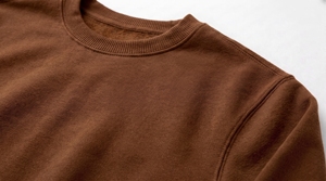 เสื้อสเวตเชิ้ตคอกลมสีน้ำตาลสำหรับผู้ชาย ผ้าฝ้ายถัก 100% ทรงปกติ สวมใส่สบาย สีพื้น แขนยาว เหมาะสำหรับใส่ในฤดูใบไม้ร่วง - Product Image 3
