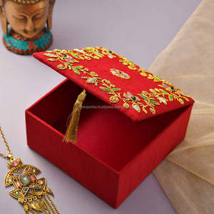 Boîte à bijoux en carton de luxe brodée sur mesure, avec perles Zardozi, pour mariage, cadeau de mariée, rangement de bagues, étui organisateur - Product Image 3