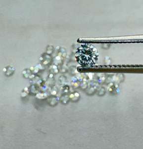 Accesorio Étnico Festivo con Diamantes Cultivados en Laboratorio, Pieza de Estilo Tradicional de Herencia para la Transmisión Generacional y los Hitos Familiares - Product Image 3