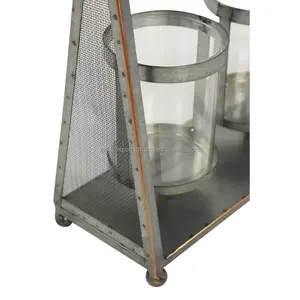 Elegantes Faroles de Madera y Metal Pulido para Decoración de Hogar de Lujo, Portavelas de Diseño Moderno y Elegante Hecho a Mano para el Día de San Valentín - Product Image 4