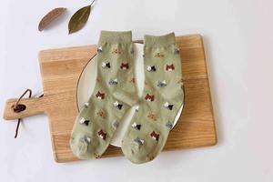 Chaussettes en coton pour hommes sur mesure, chaussettes de sport avec logo, mode unisexe, vente en gros, chaussettes OEM, design personnalisé, chaussettes à logo personnalisé pour hommes et femmes - Product Image 6