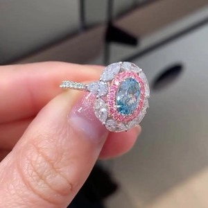 Anillo de Oro Amarillo de 14K con Doble Halo y Diamante Marquise Rosa, Corte Ovalado, Amarillo Fantasía, 1.50ct, Cultivado en Laboratorio, Certificado IGI, VS+ - Product Image 2