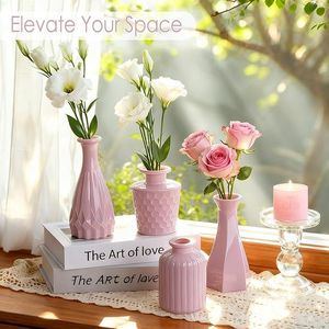 Set di 12 Mini Vasi in Vetro Vintage Rosa Pallido per Centrotavola Floreali per Matrimoni e Decorazioni Domestiche - Product Image 6