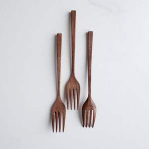 Ensemble de fourchettes à salade réutilisables en bois d'acacia 100% naturel, vente chaude, ustensiles de table pour la maison et les fêtes, style haut de gamme - Product Image 6