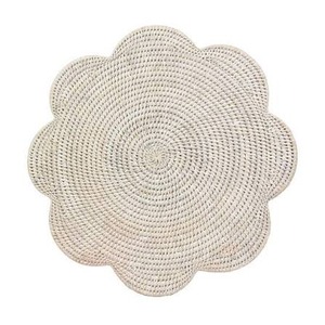 Sets de table en rotin de haute qualité, en forme de fleur, style bohème, tressés, sous-verres en rotin naturel, fabriqués au Vietnam - Product Image 1