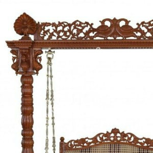 Columpio Colgante de Madera Maciza Hecho a Mano de Lujo con Respaldo de Ratán, Jhoola Interior Moderna y Minimalista - Product Image 2