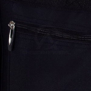 Sac de sport polyvalent adapté au travail, aux voyages, aux sports et aux activités quotidiennes, avec une construction durable et un espace de rangement. - Product Image 6