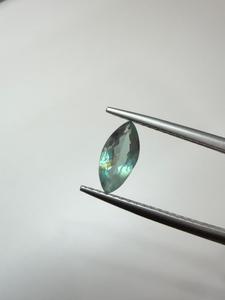 Alexandrite naturelle taille marquise, pierre précieuse non montée, 1,00 ct, 9,80x4,60 mm, vert turquoise, à facettes, à changement de couleur, pour collectionneur de pierres précieuses - Product Image 4
