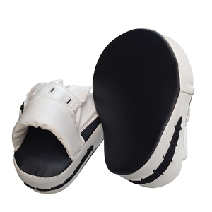 เป้าซ้อมมวยโค้ง ELEGANT CORPORATION สำหรับฝึกซ้อม MMA คิกบ็อกซิ่ง  วัสดุ PU สีขาว ระบายอากาศได้ดี ทนทาน ใช้ได้ทุกฤดู - Product Image 4